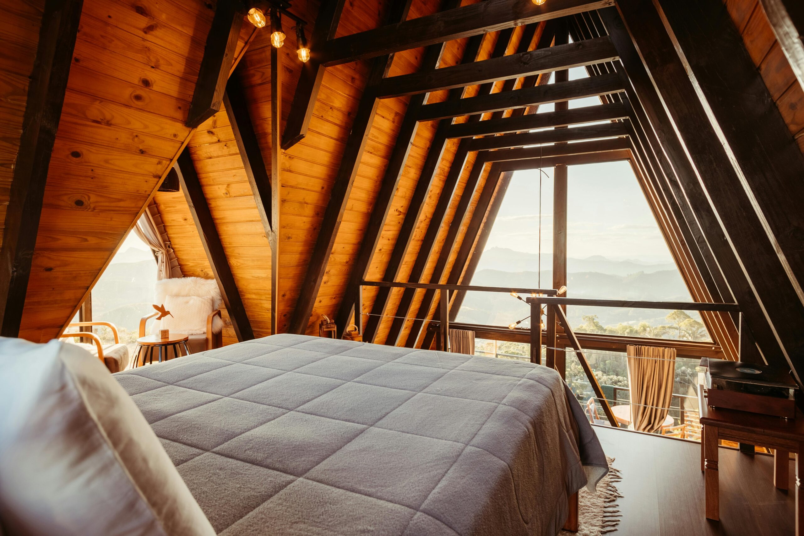 Hospitality mattresses can last 5 years or more, but how often should a hotel replace its mattresses Hospitality mattresses can last 5 years or more, but how often should a hotel replace its mattresses